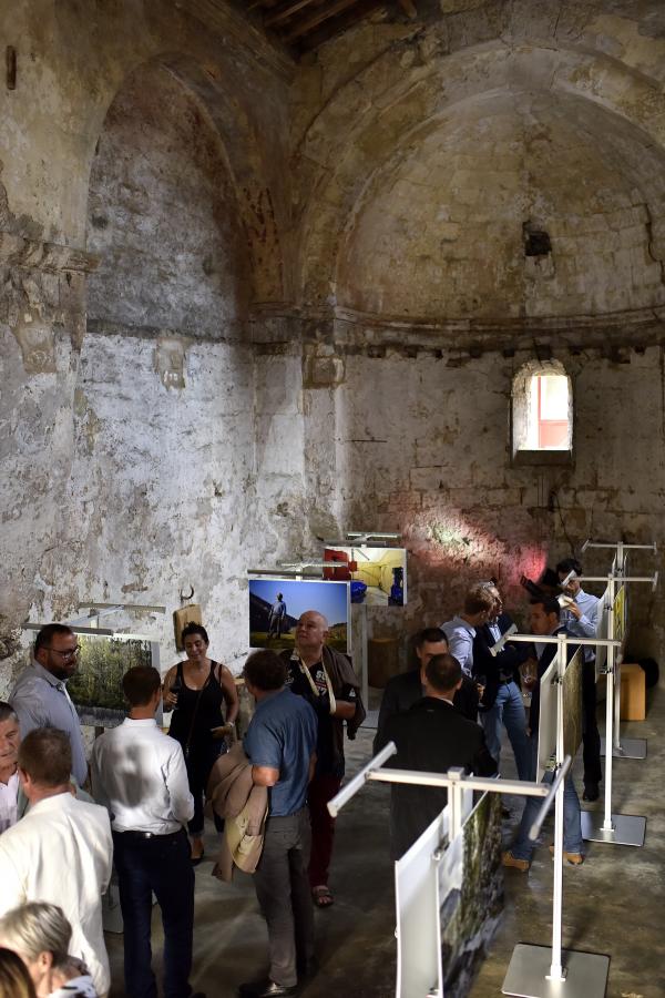 Exposition photo des centrales lauréates aux Trophées de la Petite Hydro à Arles