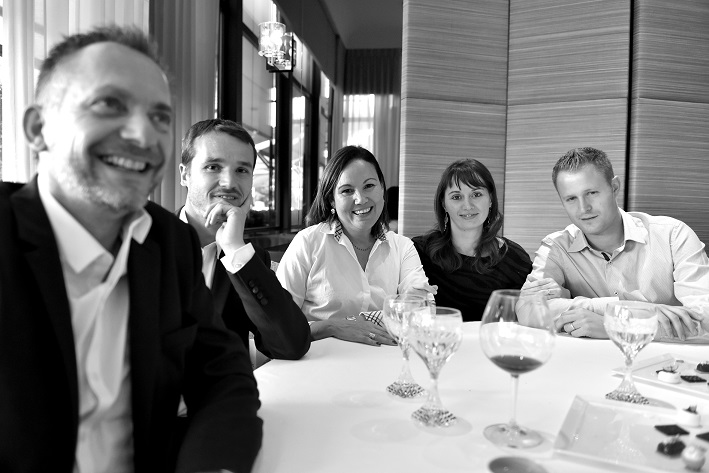 Photo de famille pour nos associés
