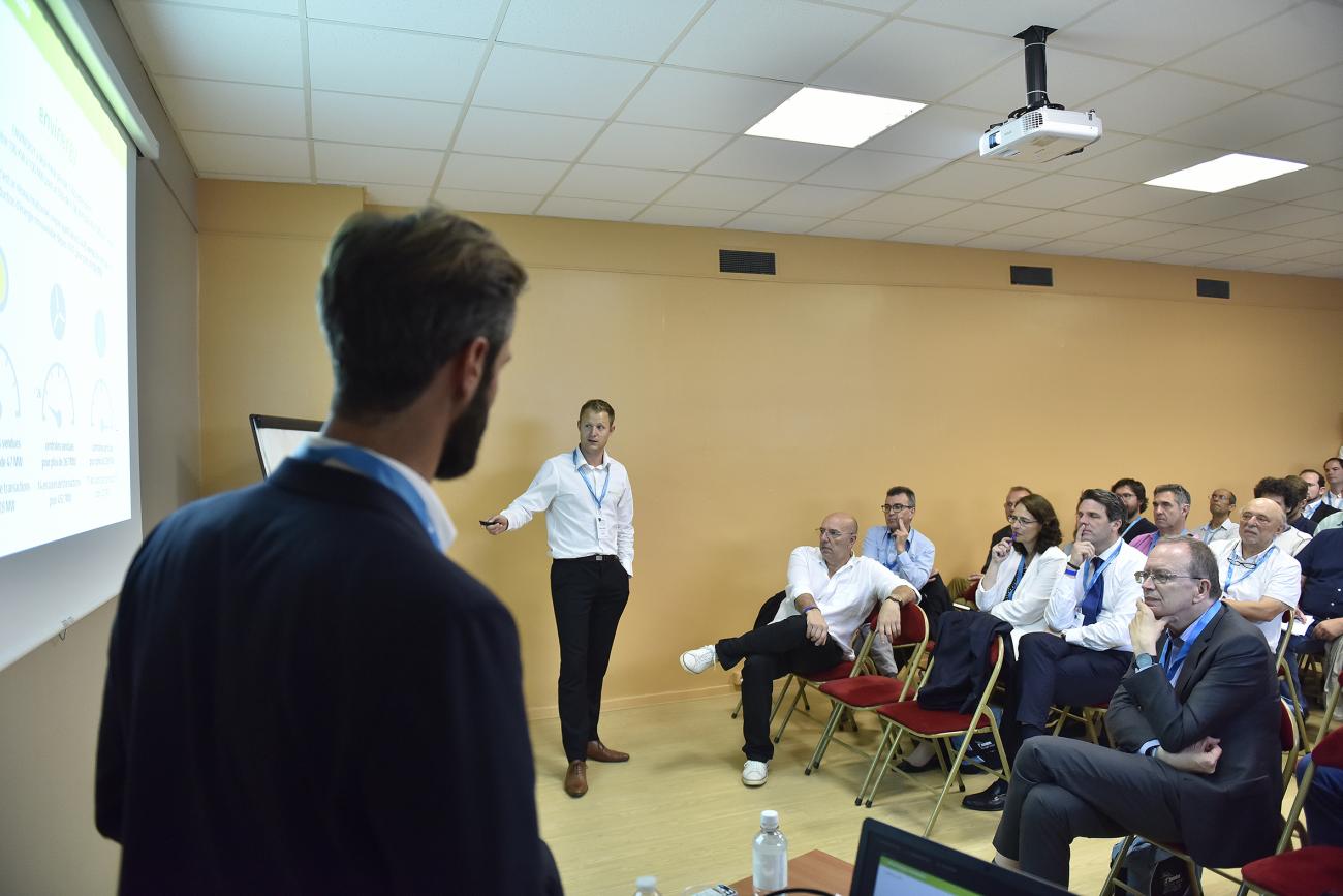 Présentation de l'atelier '2018, une année record pour les transactions de centrales hydroélectriques' par Antoine Guibert et Simon Collot
