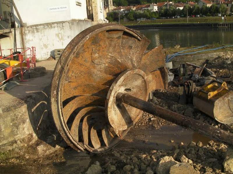 turbine francis de 1917 démontée en 2010