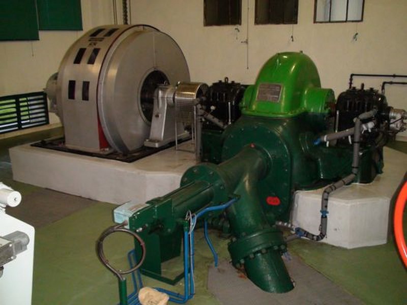 turbine Pelton Neyrpic et son alternateur